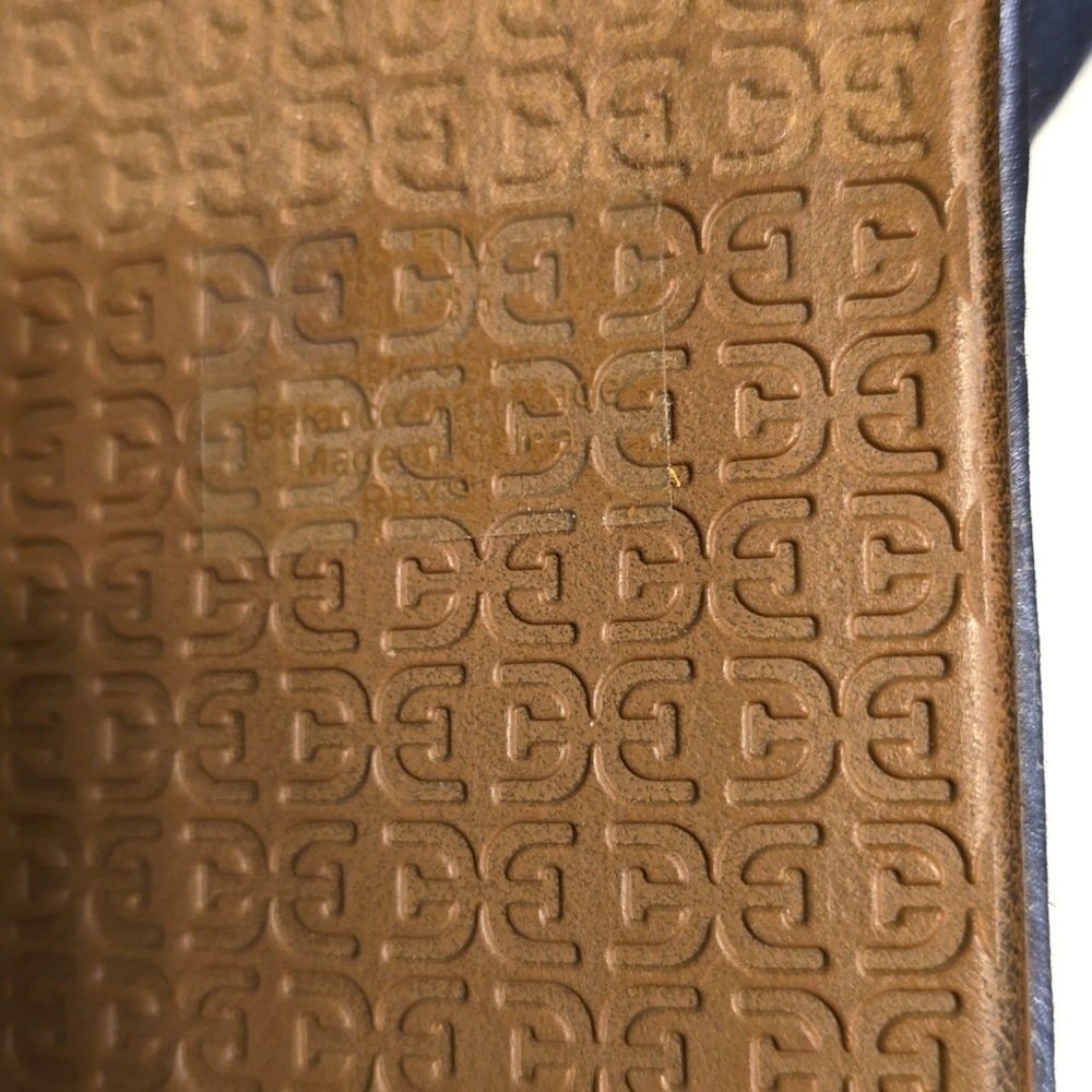 Slippers - Picture 3 of 3